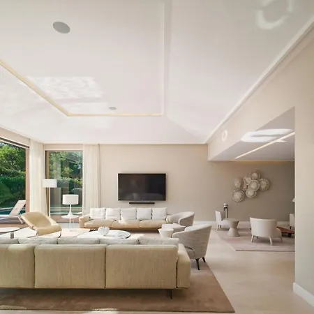 With Breathtaking View On The Front Line In Tropez Villa