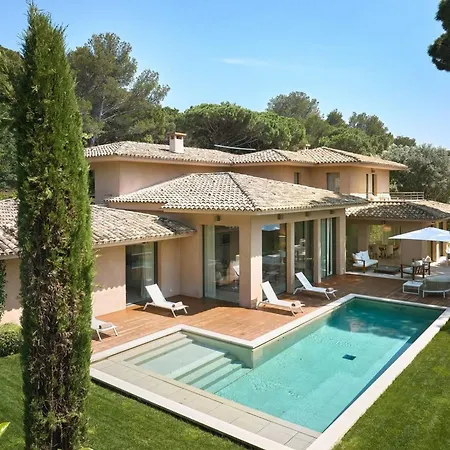 别墅 With Breathtaking View On The Front Line In Tropez